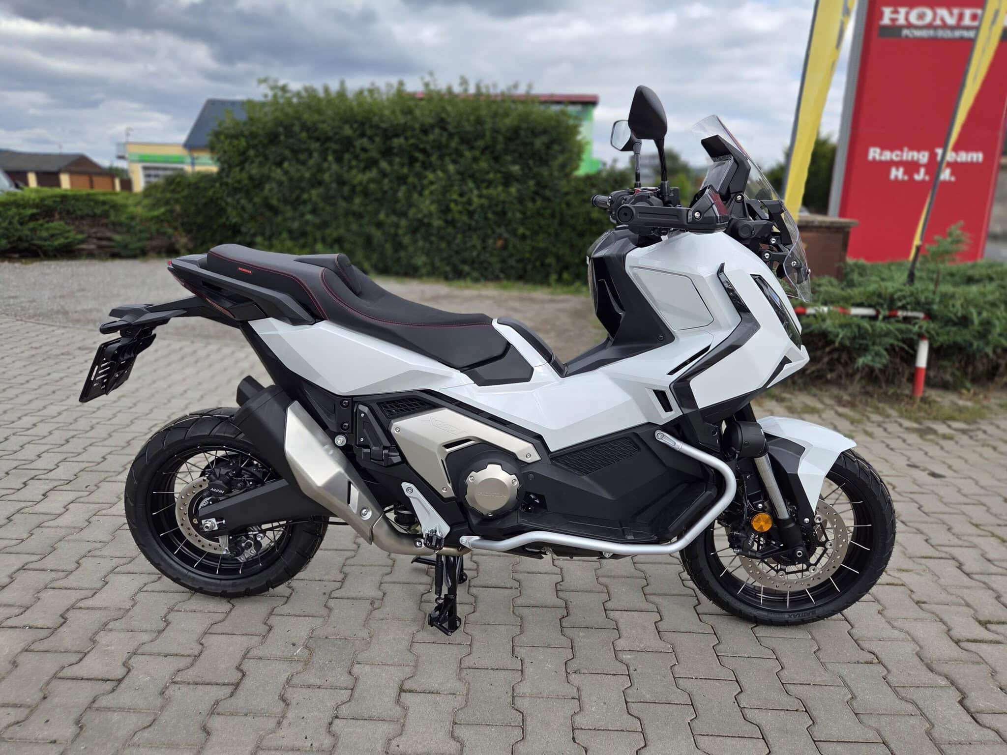 HONDA X-ADV DCT