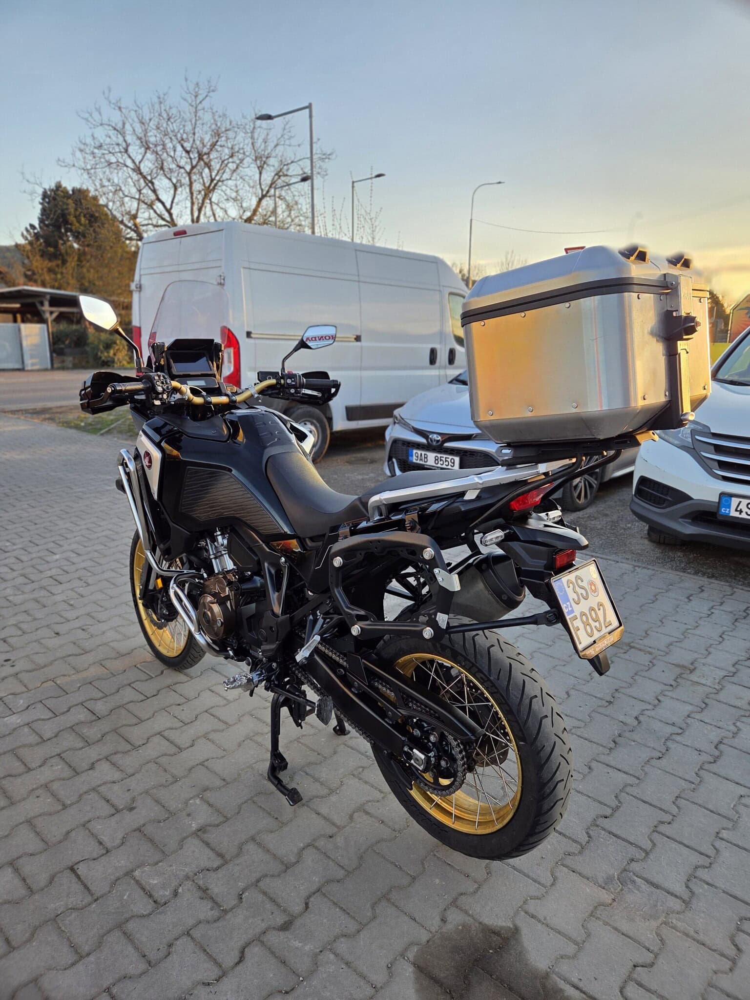 Honda CRF1100L Africa Twin Adventure Sports DCT Showa EERA 2020, 1. majitel