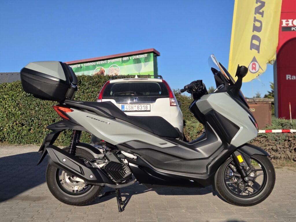 Honda Forza 125, 2025, 1. majitel, TOP stav