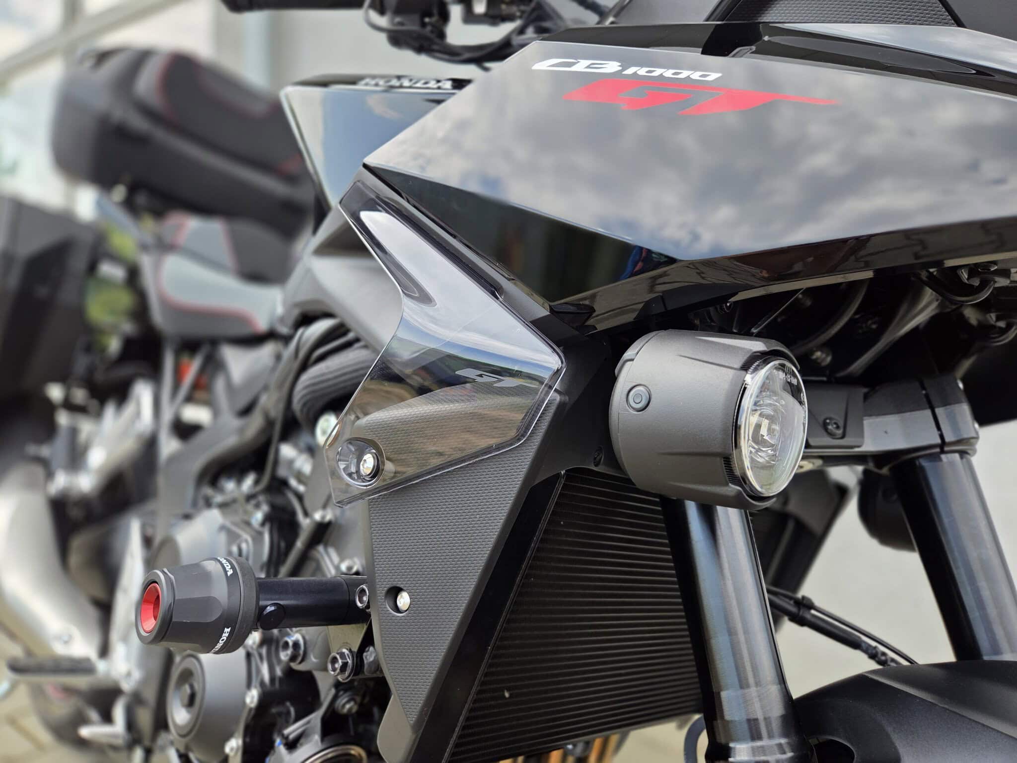 HONDA CB1000GT 2026 PŘEDVÁDĚCÍ