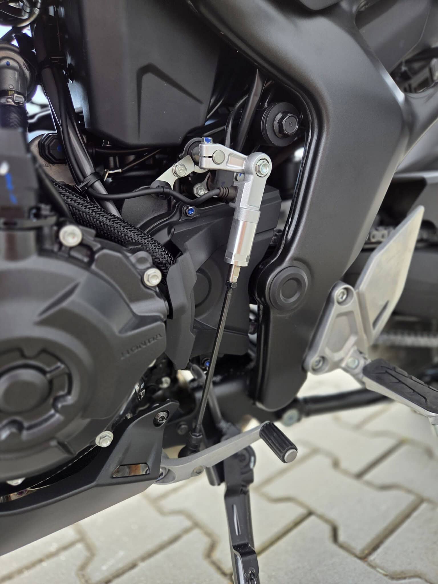 HONDA CB1000GT 2026 PŘEDVÁDĚCÍ