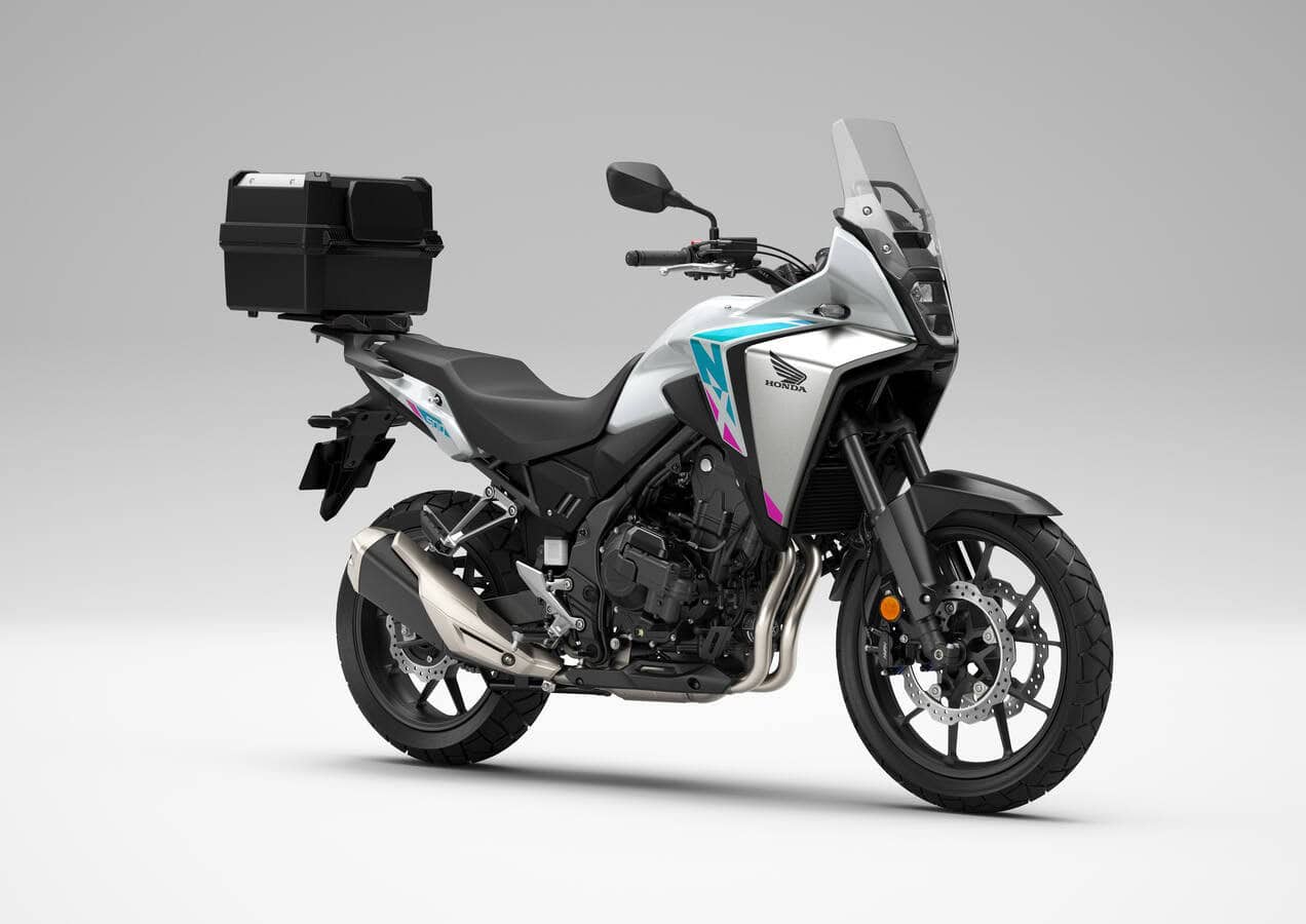 HONDA NX500 E-Clutch s horním kufrem