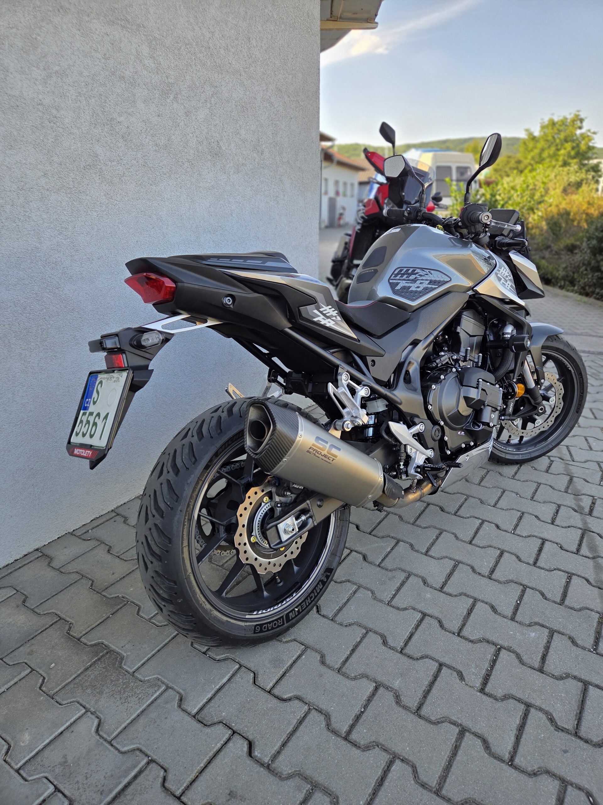 HONDA CB750 Hornet E-Clutch 2026