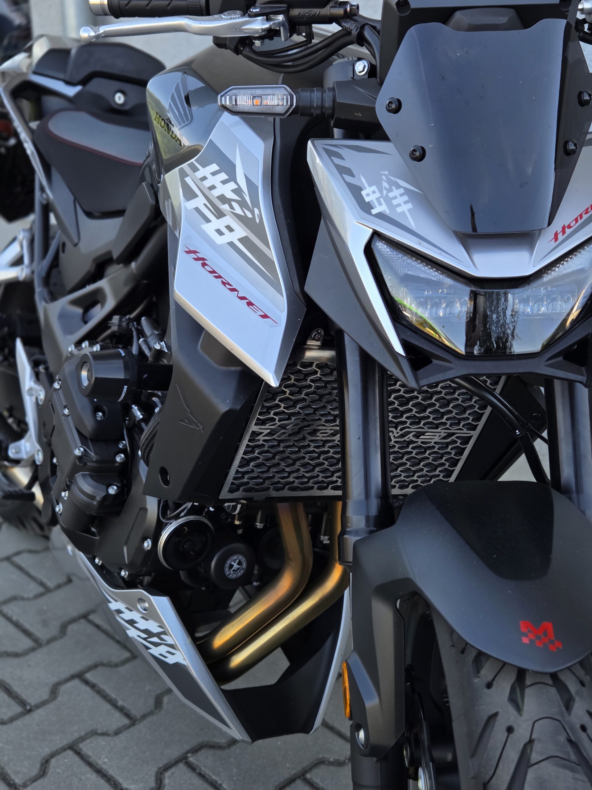 HONDA CB750 Hornet E-Clutch 2026