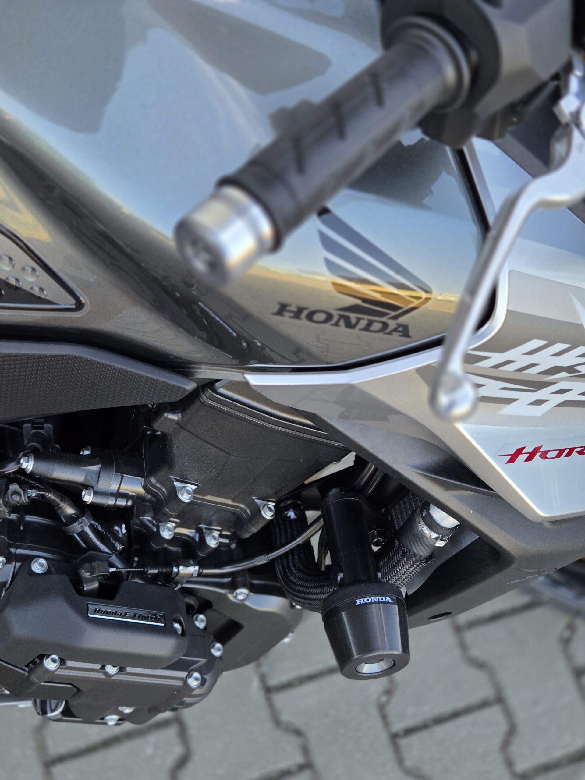 HONDA CB750 Hornet E-Clutch 2026