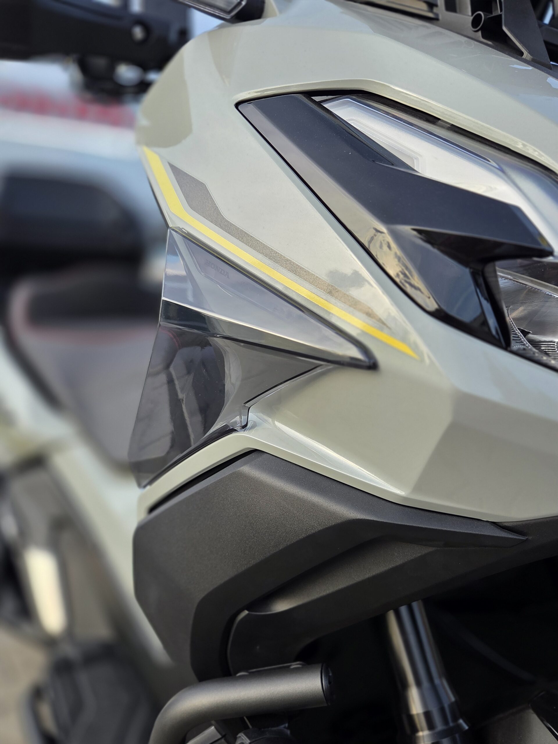 HONDA ADV 350 Smart Top Box s výbavou 2026